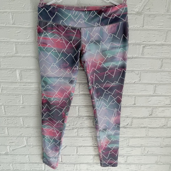 Mossimo Denim Pants - Women's Mossimo Cropped Leggings Size Large Colorful Pastel Mountain Print